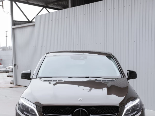 MERCEDES BENZ GLE - класс - вид спереди