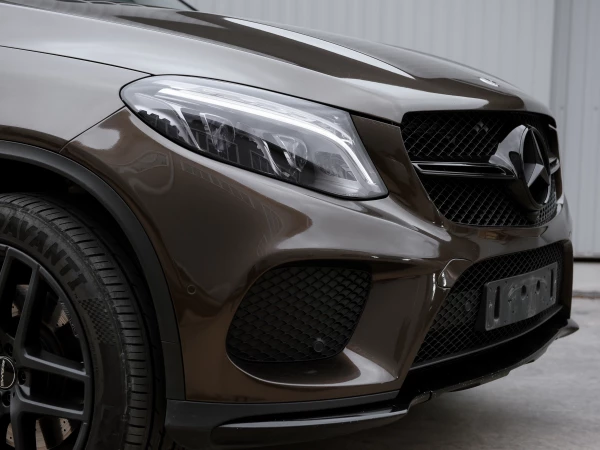 Правая передняя часть кузова MERCEDES BENZ GLE, сплиттер