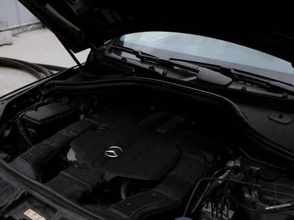 Подкапотное пространство MERCEDES BENZ GLE