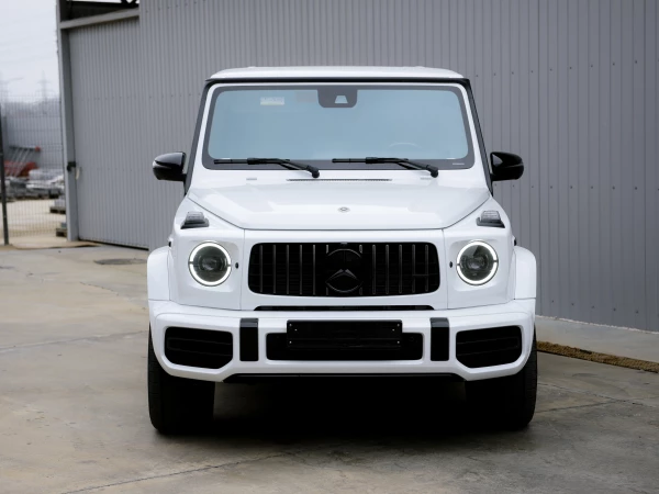 MERCEDES BENZ G-class AMG G63- вид спереди