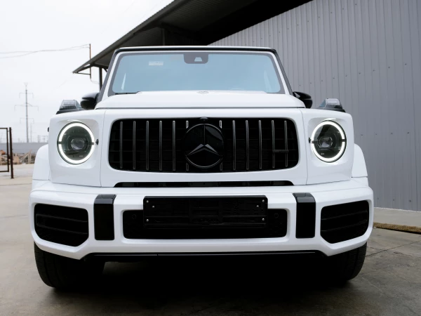 MERCEDES BENZ G-class AMG G63- вид спереди