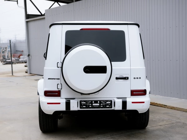 MERCEDES BENZ G-class AMG G63 вид сзади